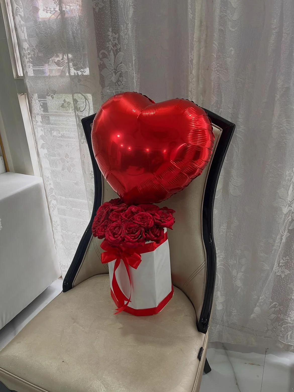 Heart Balloon Box Look